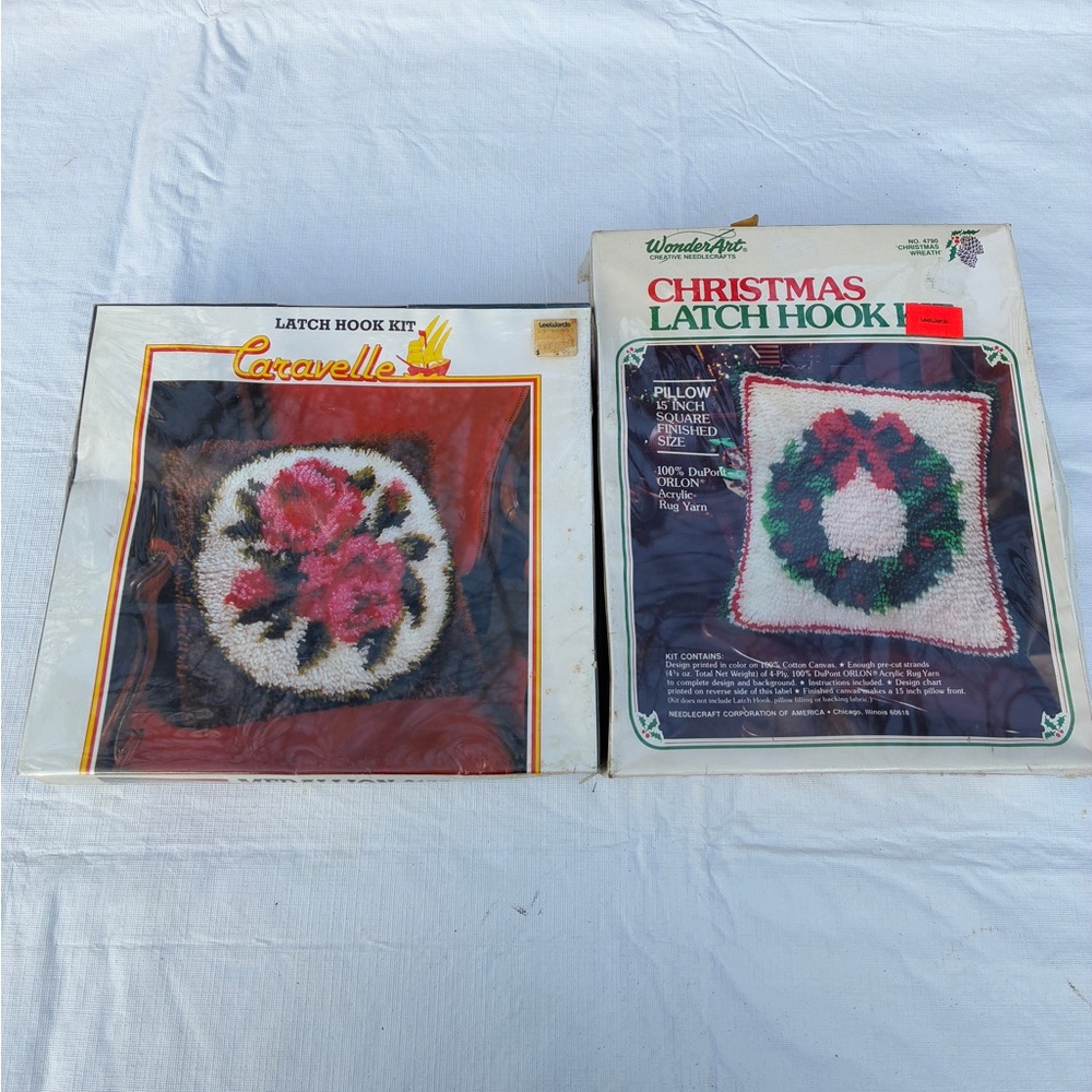 Vintage Latch Hook Kit Caravelle Medallion & Wonderart Christmas Wreath Vtg NEW